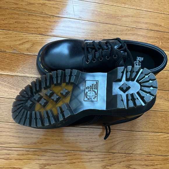 Dr. Martens 8053- UNWORN Platform shoe! Size 9 - Picture 5 of 8